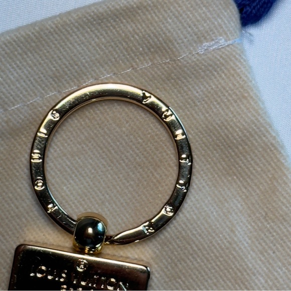 Louis Vuitton Dragonne Key Holder, LV Monogram, Brown Keychain, Box & Dust Bag - Picture 5 of 6